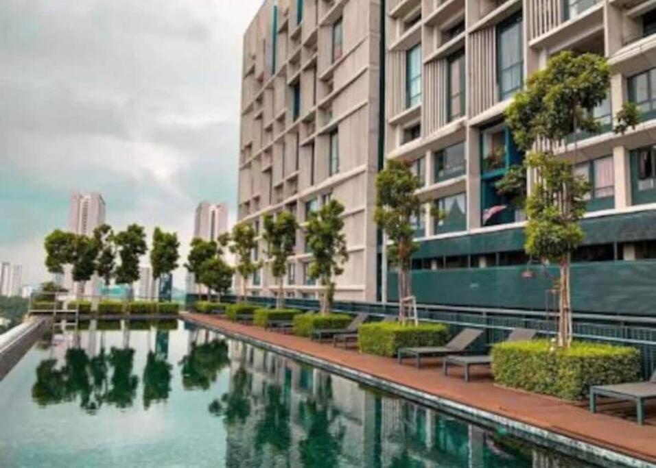 Luxury Stay-Tamarind Suite Cyber Cyberjaya Esterno foto
